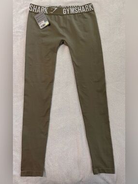 Gymshark Fit Leggings‎ – Washed Khaki/White – Size Medium – NWT